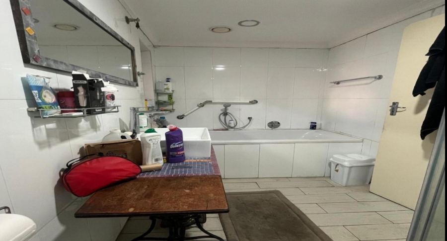 4 Bedroom Property for Sale in Noordhoek Free State